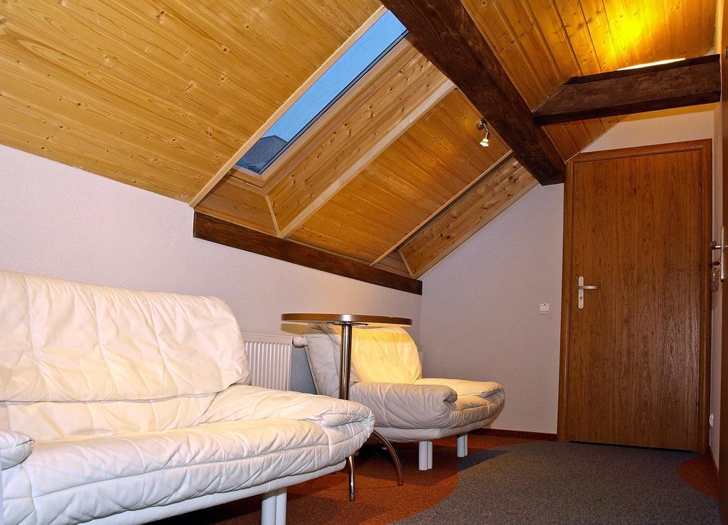 Noclegi Helvet Ustrzyki Dolne Exterior photo
