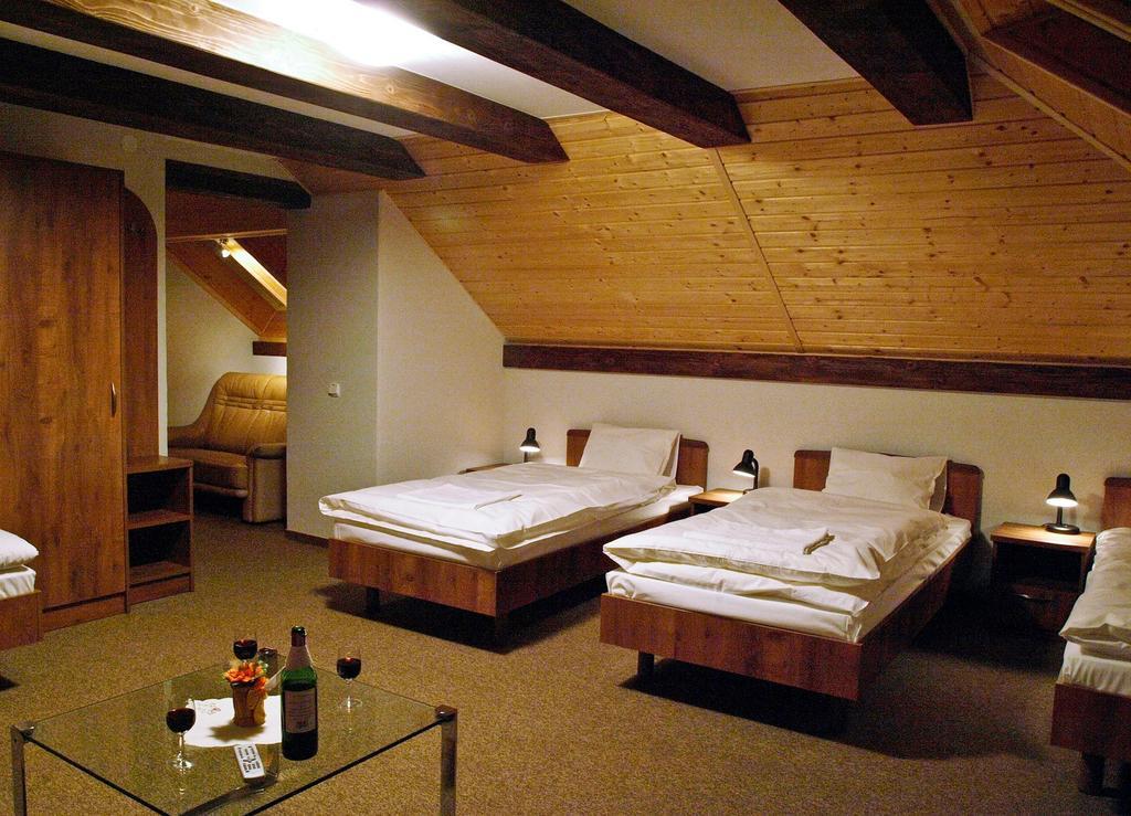 Noclegi Helvet Ustrzyki Dolne Room photo